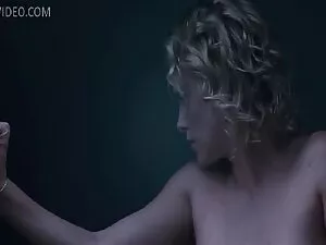 MILF británica Nici  ...