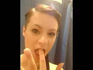Assplay-Sexy babe ad ...