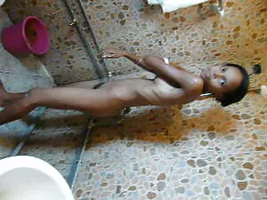 Nena negra de copa d ...